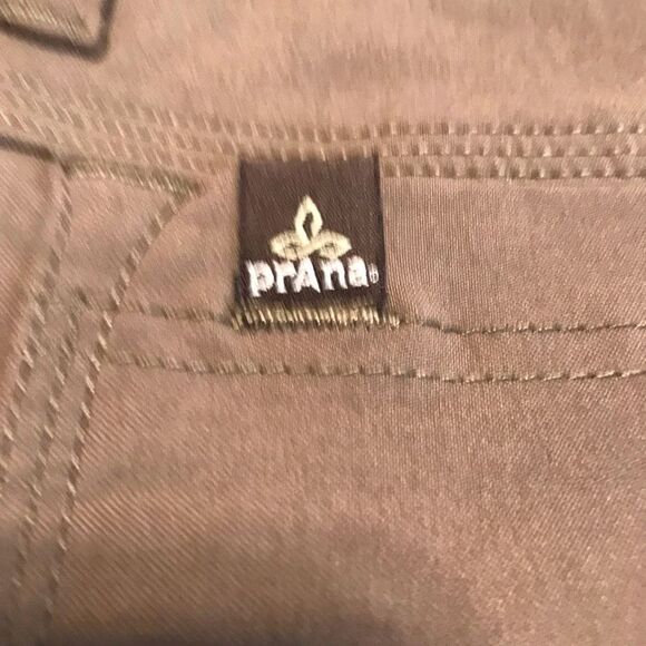 Men’s PrAna Zion Cargo Shorts. XXL. Color- Mud. Like New! - Picture 11 of 12